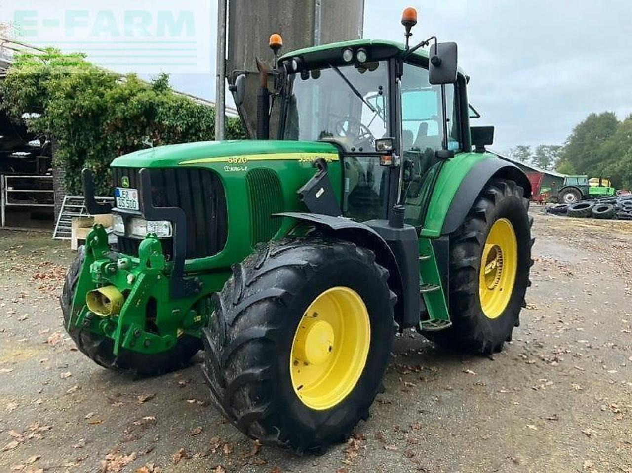 John Deere 6820 premium - Τρακτέρ: φωτογραφία 1 John Deere 6820 premium - Τρακτέρ: φωτογραφία 1