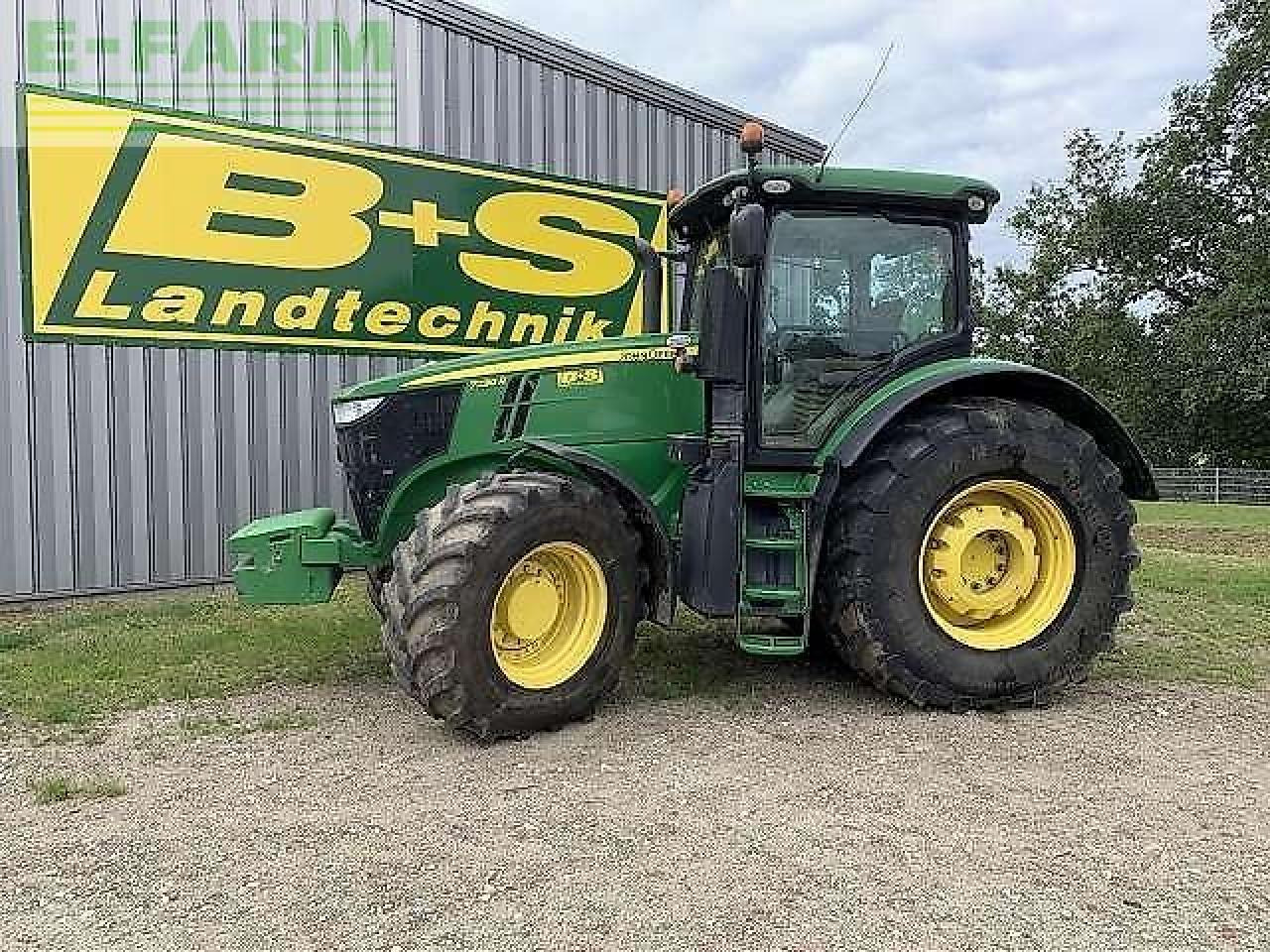 John Deere 7230r - Τρακτέρ: φωτογραφία 1 John Deere 7230r - Τρακτέρ: φωτογραφία 1