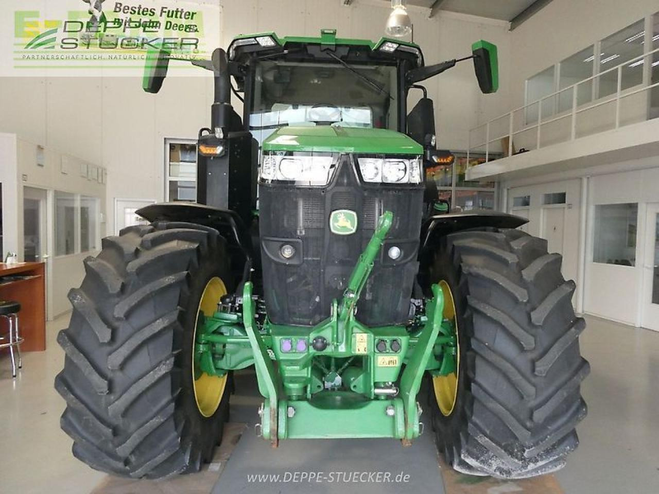 John Deere 7r 330 - Τρακτέρ: φωτογραφία 3 John Deere 7r 330 - Τρακτέρ: φωτογραφία 3