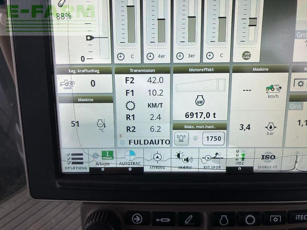 John Deere 8320r - Τρακτέρ: φωτογραφία 3 John Deere 8320r - Τρακτέρ: φωτογραφία 3