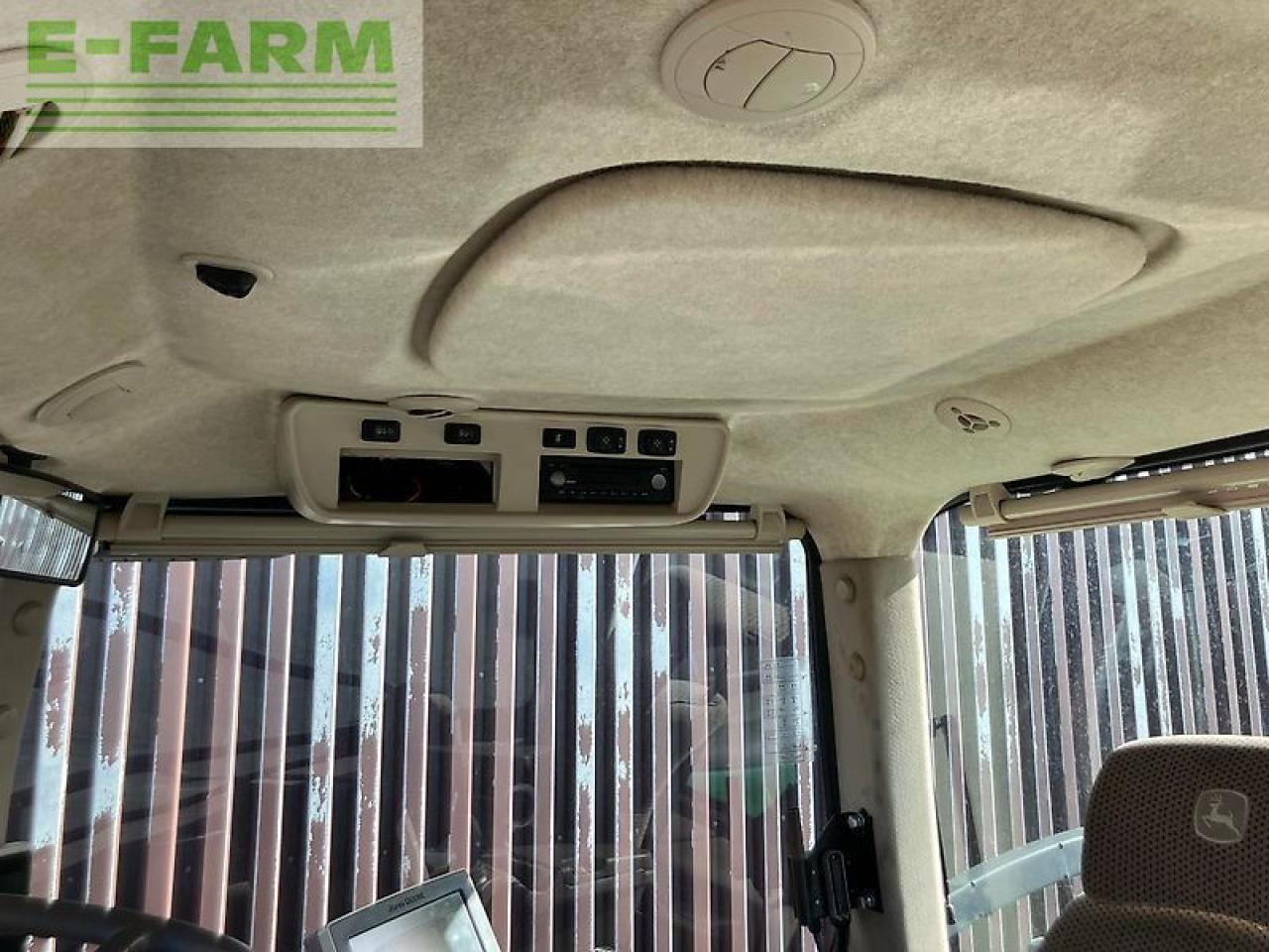 John Deere 8320r - Τρακτέρ: φωτογραφία 3 John Deere 8320r - Τρακτέρ: φωτογραφία 3