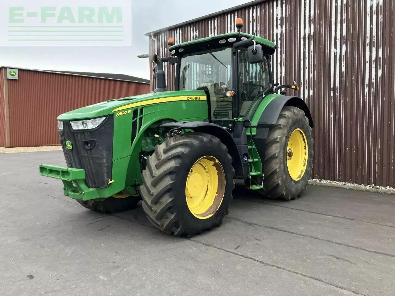 John Deere 8320r - Τρακτέρ: φωτογραφία 1 John Deere 8320r - Τρακτέρ: φωτογραφία 1