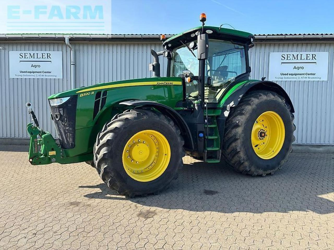 John Deere 8320r - Τρακτέρ: φωτογραφία 1 John Deere 8320r - Τρακτέρ: φωτογραφία 1