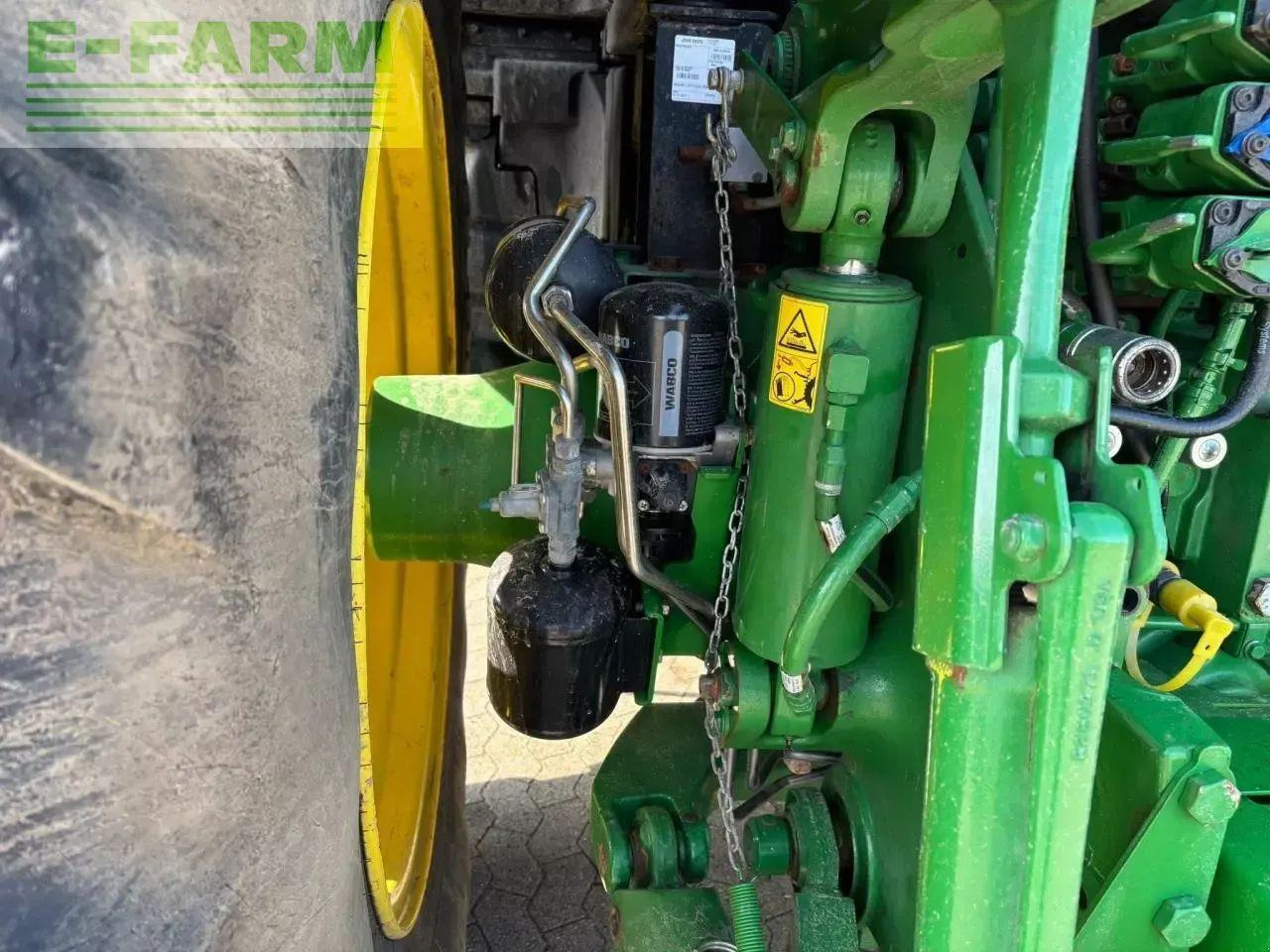 John Deere 8320r - Τρακτέρ: φωτογραφία 4 John Deere 8320r - Τρακτέρ: φωτογραφία 4