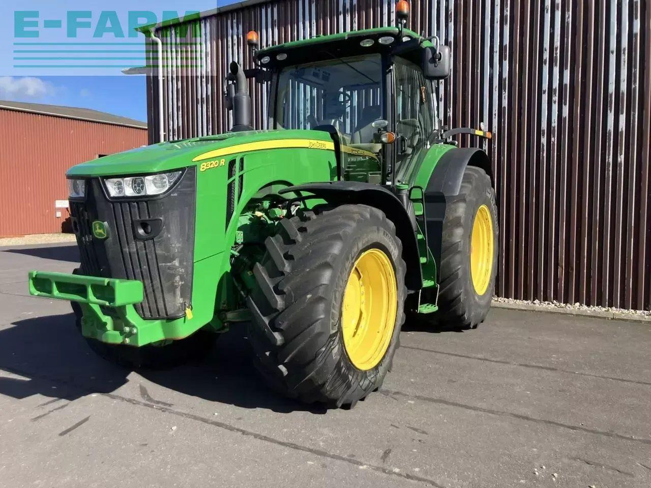 John Deere 8320r - Τρακτέρ: φωτογραφία 2 John Deere 8320r - Τρακτέρ: φωτογραφία 2