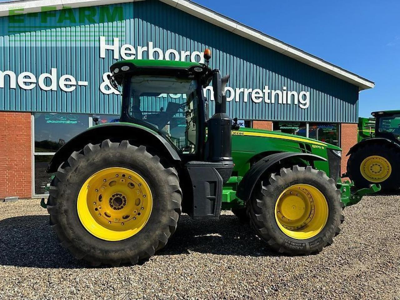 John Deere 8370r - Τρακτέρ: φωτογραφία 4 John Deere 8370r - Τρακτέρ: φωτογραφία 4