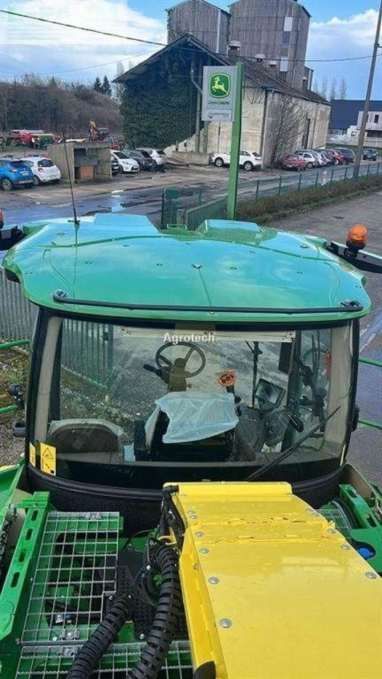 John Deere 8400 - Ενσιρωτική μηχανή: φωτογραφία 3 John Deere 8400 - Ενσιρωτική μηχανή: φωτογραφία 3