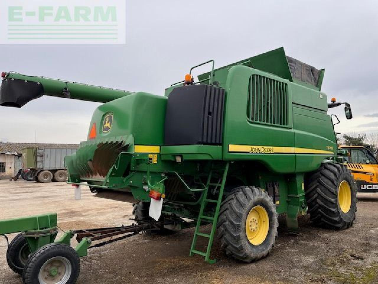 John Deere T670 - Θεριζοαλωνιστική μηχανή: φωτογραφία 4 John Deere T670 - Θεριζοαλωνιστική μηχανή: φωτογραφία 4