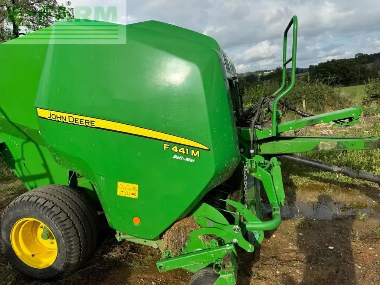 John Deere f441m - Χορτοδετική μηχανή τετράγωνες μπάλες: φωτογραφία 2 John Deere f441m - Χορτοδετική μηχανή τετράγωνες μπάλες: φωτογραφία 2