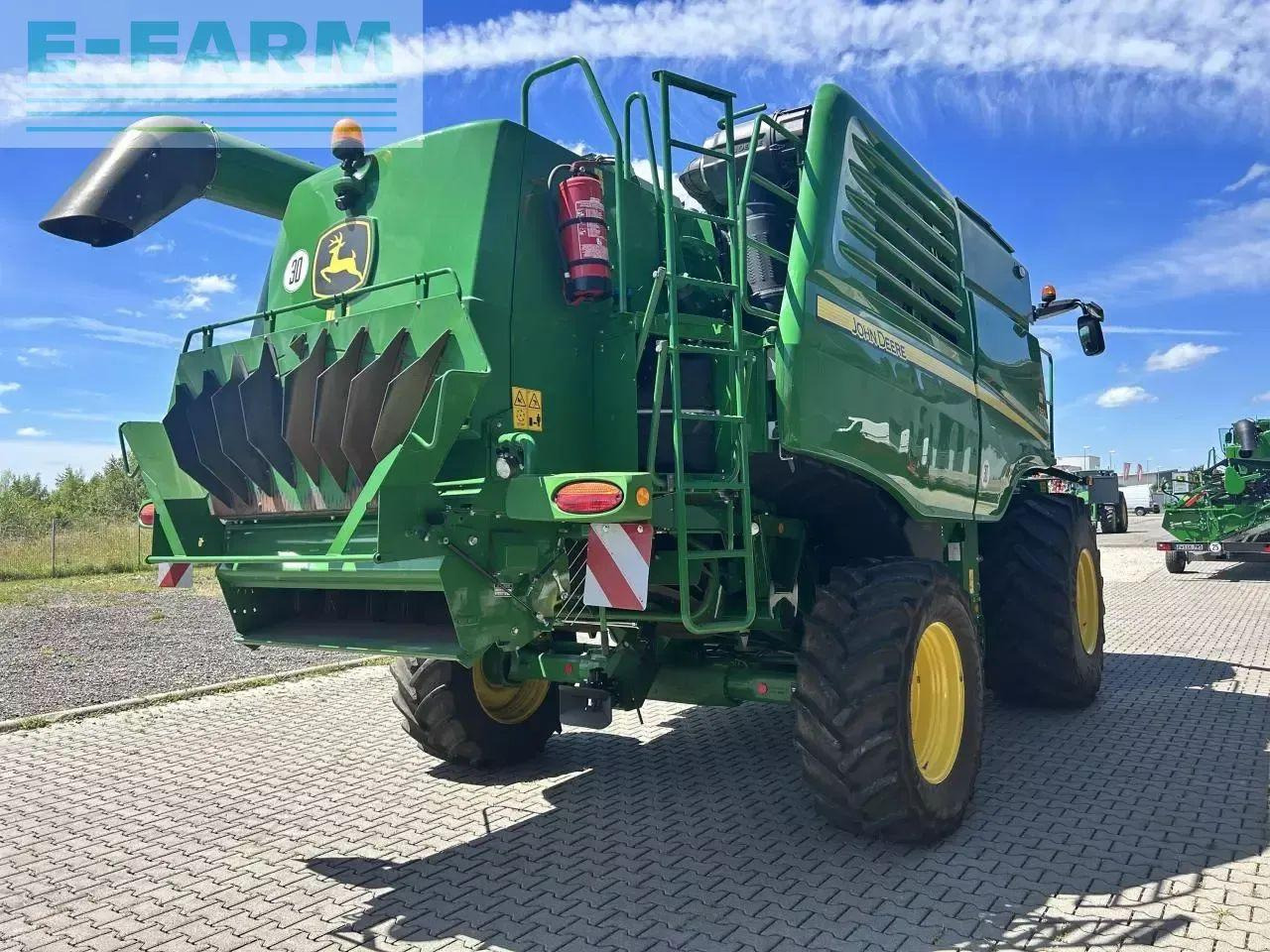 John Deere t560 - Θεριζοαλωνιστική μηχανή: φωτογραφία 5 John Deere t560 - Θεριζοαλωνιστική μηχανή: φωτογραφία 5