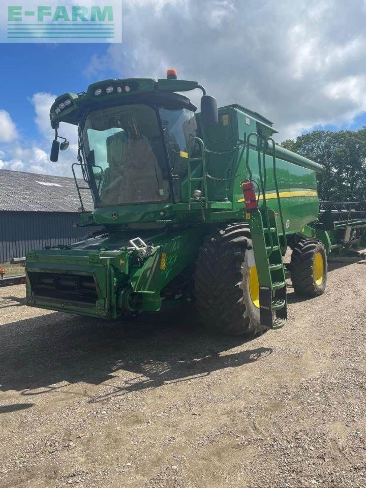 John Deere t670i - Θεριζοαλωνιστική μηχανή: φωτογραφία 1 John Deere t670i - Θεριζοαλωνιστική μηχανή: φωτογραφία 1