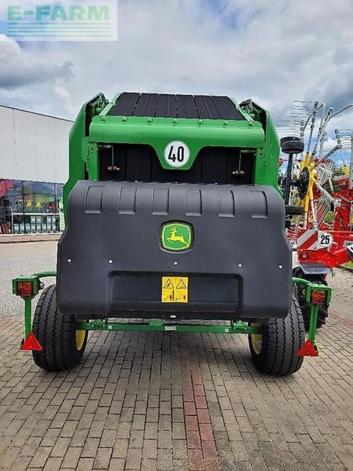 John Deere v451m - Χορτοδετική μηχανή τετράγωνες μπάλες: φωτογραφία 4 John Deere v451m - Χορτοδετική μηχανή τετράγωνες μπάλες: φωτογραφία 4
