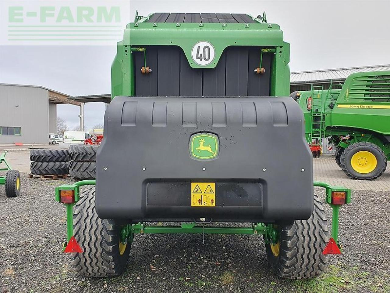 John Deere v461m demo - Χορτοδετική μηχανή τετράγωνες μπάλες: φωτογραφία 4 John Deere v461m demo - Χορτοδετική μηχανή τετράγωνες μπάλες: φωτογραφία 4