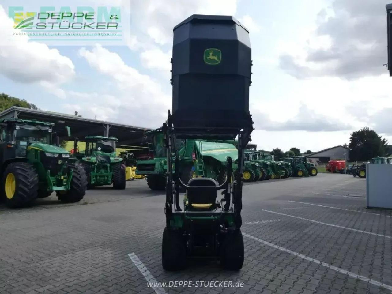 John Deere x950r hochentleerung - Τρακτέρ: φωτογραφία 3 John Deere x950r hochentleerung - Τρακτέρ: φωτογραφία 3