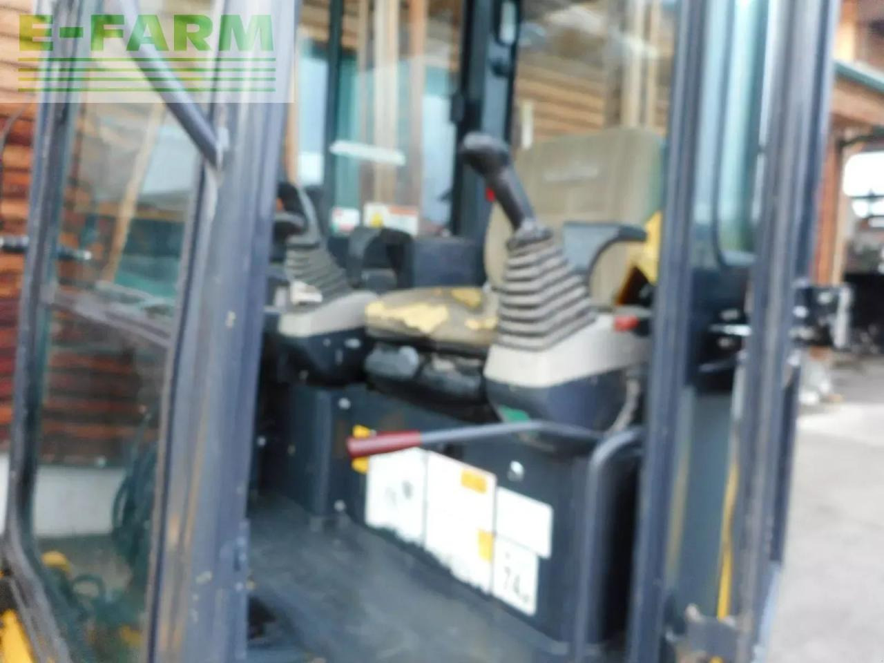 Μίνι εκσκαφέας Komatsu pc 26mr-3 ( 2.710kg ) mit powertilt: φωτογραφία 7