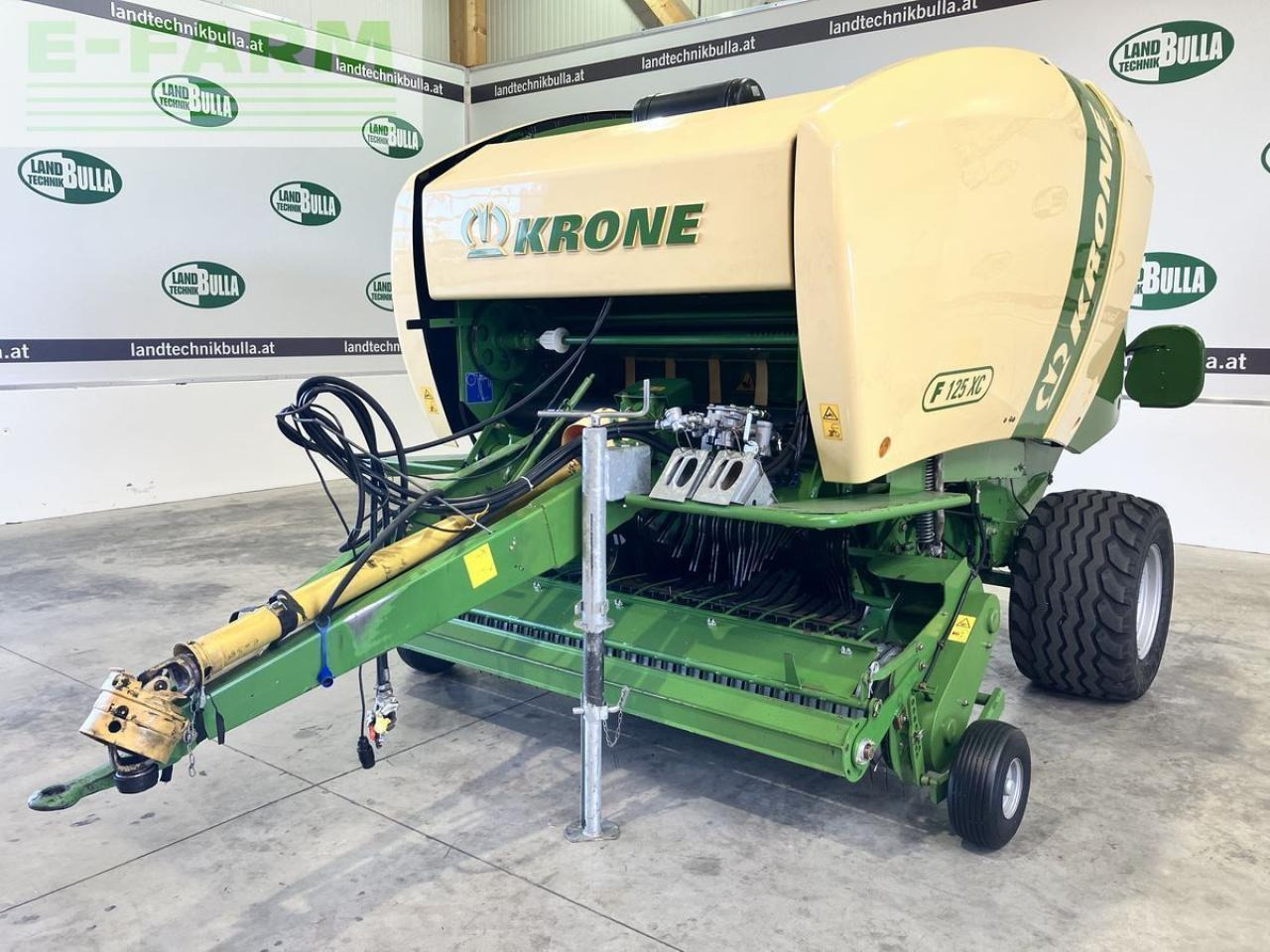 Krone comprima f 125 xc - Χορτοδετική μηχανή τετράγωνες μπάλες: φωτογραφία 1 Krone comprima f 125 xc - Χορτοδετική μηχανή τετράγωνες μπάλες: φωτογραφία 1