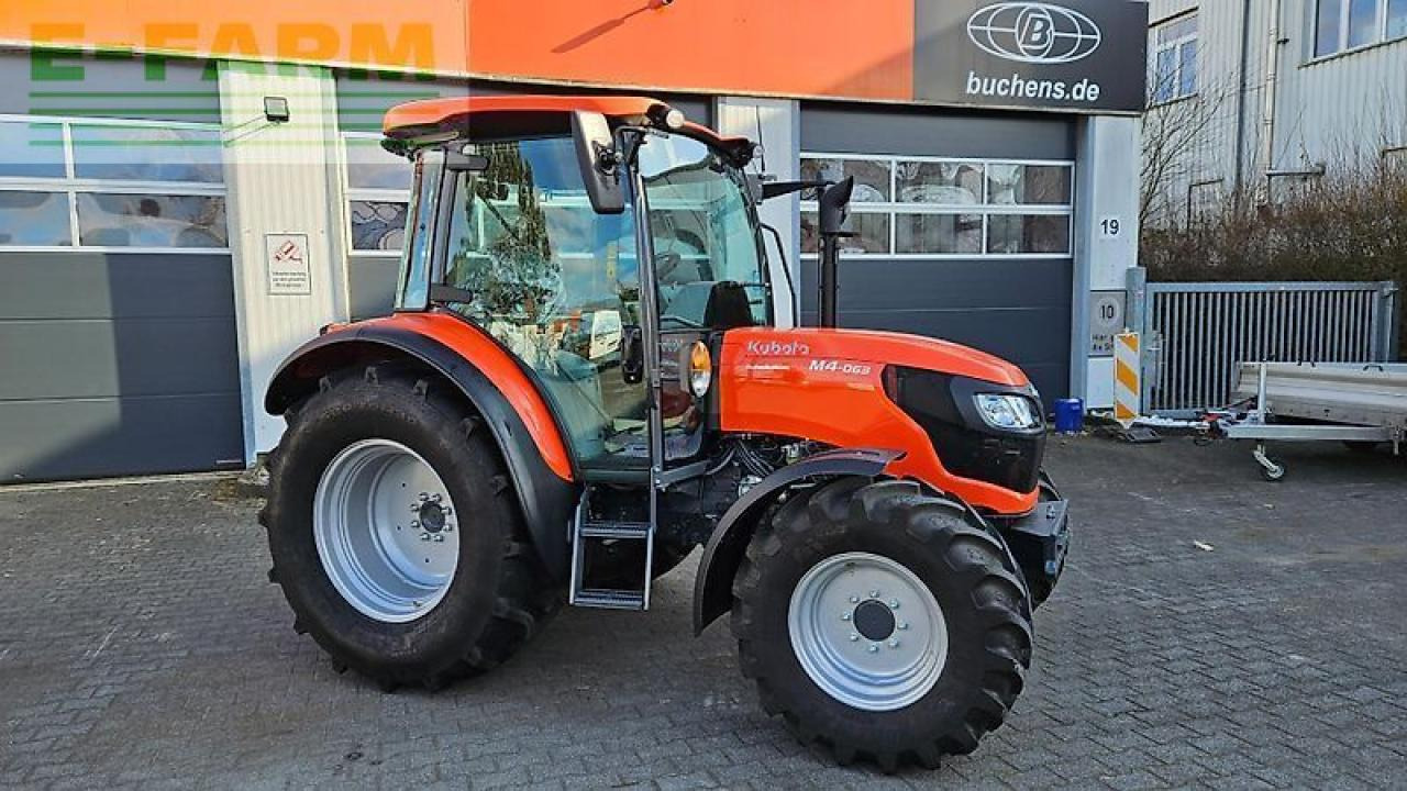 Kubota m4-063 cab - Τρακτέρ: φωτογραφία 1 Kubota m4-063 cab - Τρακτέρ: φωτογραφία 1