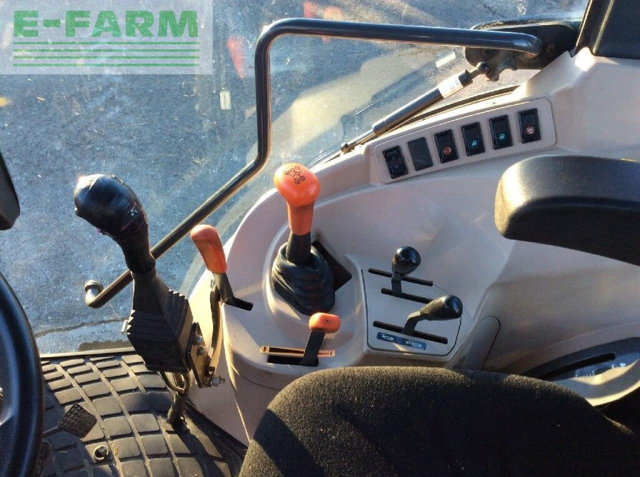 Τρακτέρ Kubota m7040: φωτογραφία 11 Τρακτέρ Kubota m7040: φωτογραφία 11