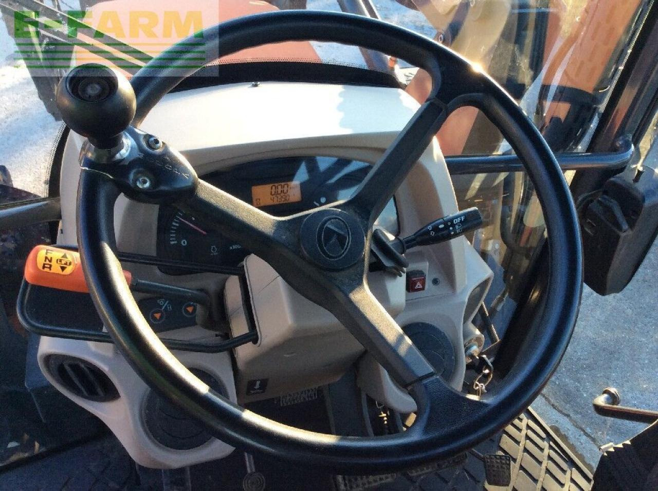 Τρακτέρ Kubota m7040: φωτογραφία 12 Τρακτέρ Kubota m7040: φωτογραφία 12