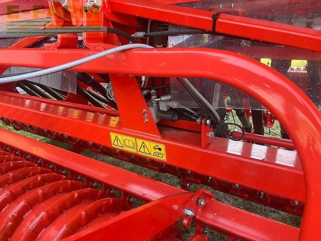 Kuhn integra 4003 - Σπαρτική μηχανή: φωτογραφία 5 Kuhn integra 4003 - Σπαρτική μηχανή: φωτογραφία 5