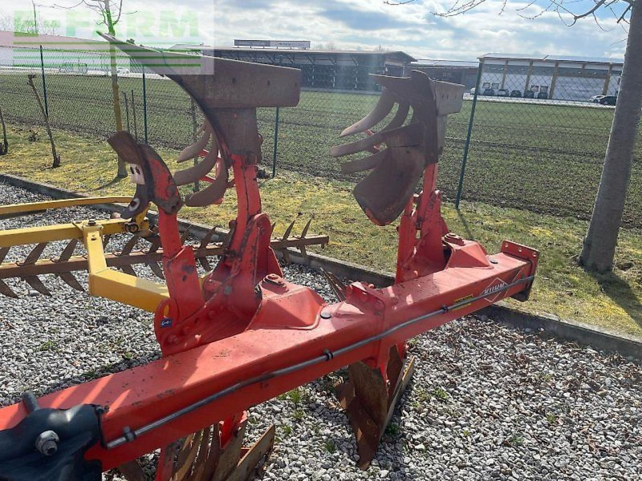 Kuhn vari-master 153 mit schollencracker - Άροτρο: φωτογραφία 4 Kuhn vari-master 153 mit schollencracker - Άροτρο: φωτογραφία 4