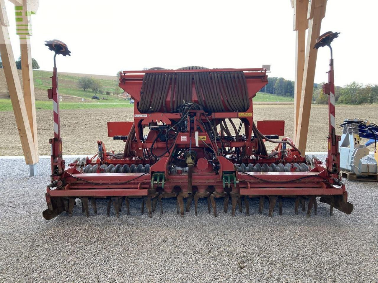 Kverneland ngs 101 mit kuhn venta lc 4000 - Σπαρτική με σβάρνα: φωτογραφία 4 Kverneland ngs 101 mit kuhn venta lc 4000 - Σπαρτική με σβάρνα: φωτογραφία 4