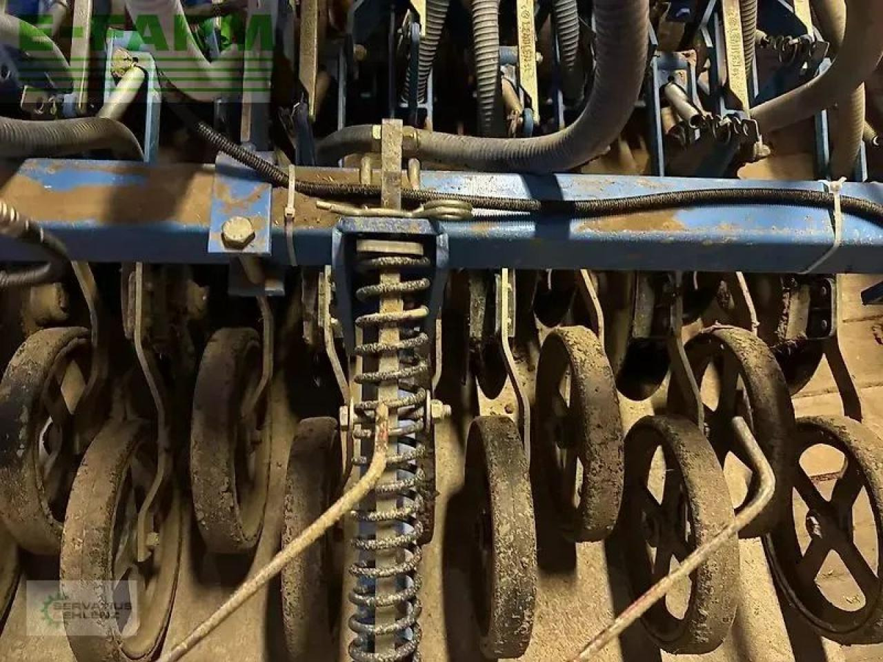 Σπαρτική με σβάρνα Lemken zirkon 10/300 + solitair 8/300: φωτογραφία 8 Σπαρτική με σβάρνα Lemken zirkon 10/300 + solitair 8/300: φωτογραφία 8