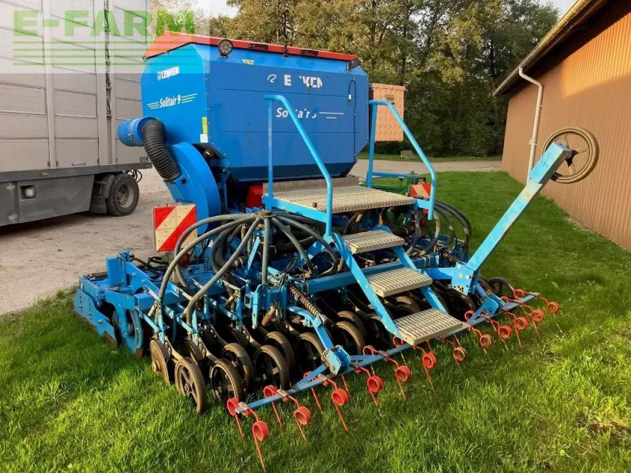 Lemken zirkon 12/300 solitair 9/300 - Σπαρτική με σβάρνα: φωτογραφία 1 Lemken zirkon 12/300 solitair 9/300 - Σπαρτική με σβάρνα: φωτογραφία 1