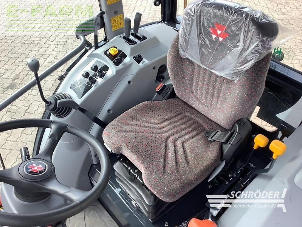 Massey Ferguson 1750 m hc - Τρακτέρ: φωτογραφία 5 Massey Ferguson 1750 m hc - Τρακτέρ: φωτογραφία 5