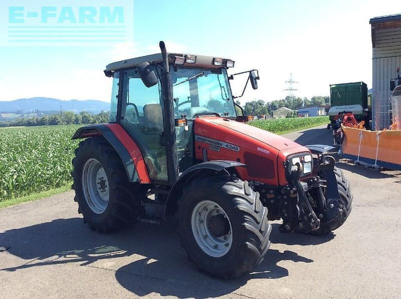 Massey Ferguson 4345 - Τρακτέρ: φωτογραφία 4 Massey Ferguson 4345 - Τρακτέρ: φωτογραφία 4