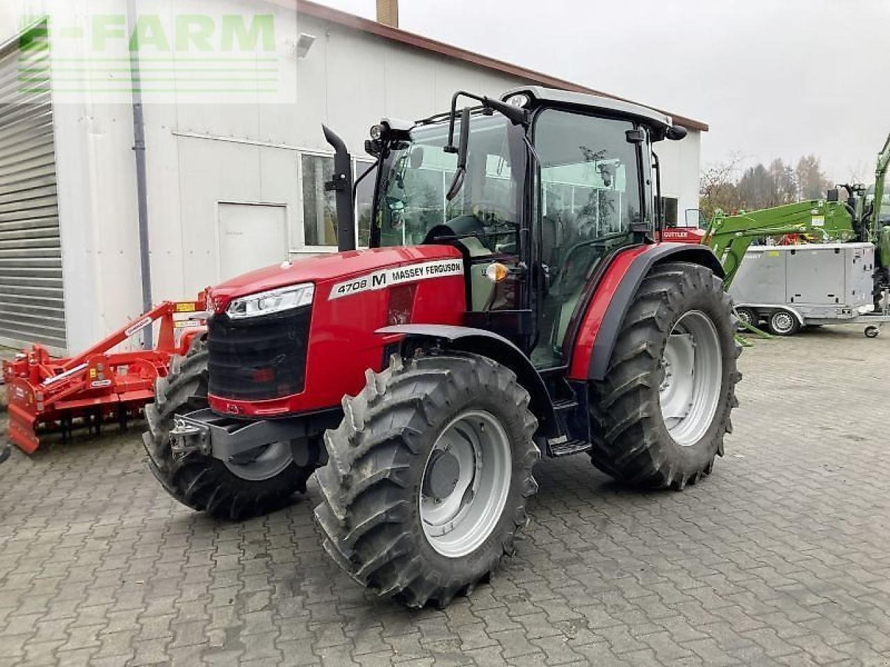 Massey Ferguson 4708 m essential - Τρακτέρ: φωτογραφία 1 Massey Ferguson 4708 m essential - Τρακτέρ: φωτογραφία 1