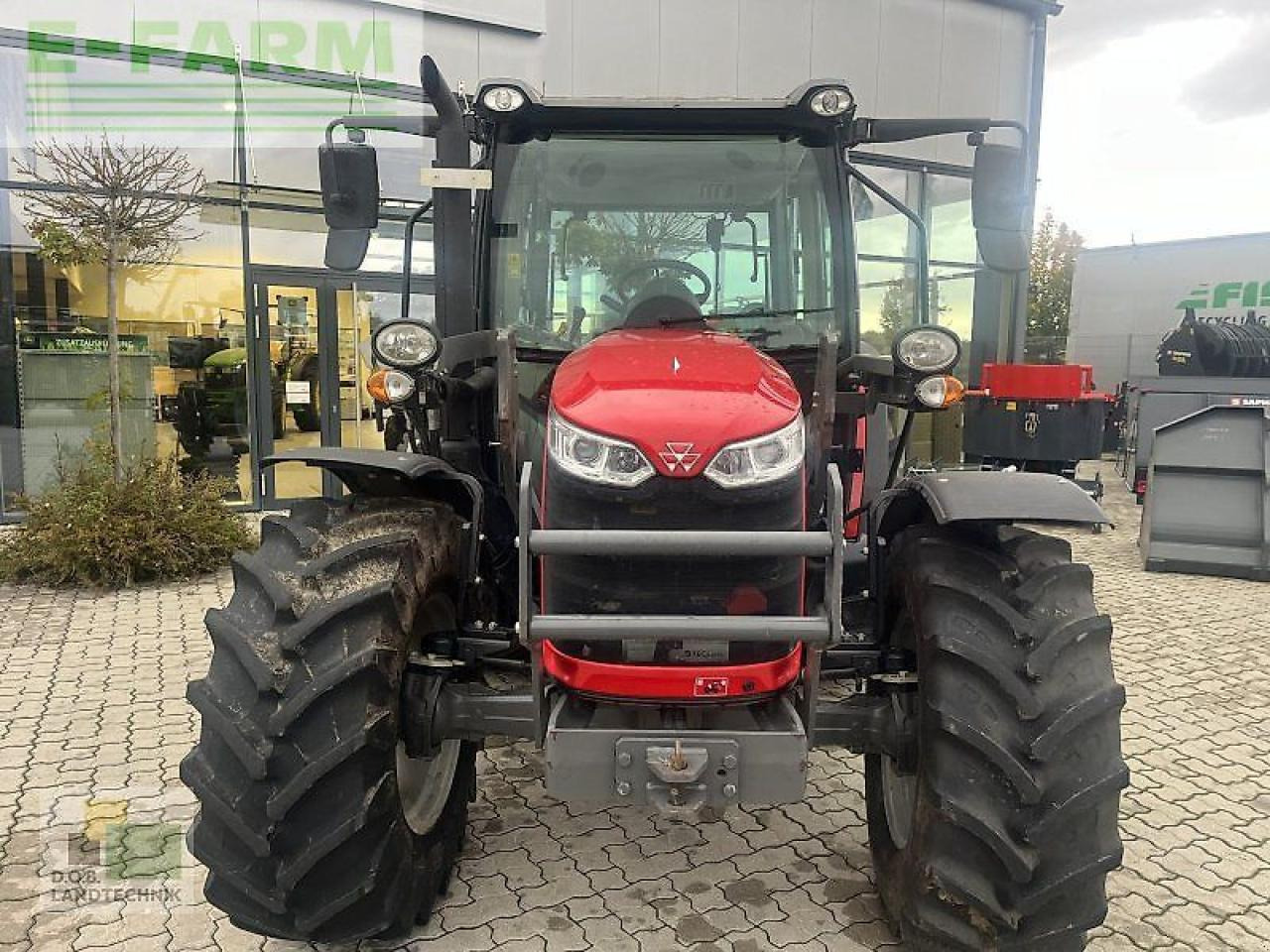 Massey Ferguson 4708 - Τρακτέρ: φωτογραφία 2 Massey Ferguson 4708 - Τρακτέρ: φωτογραφία 2
