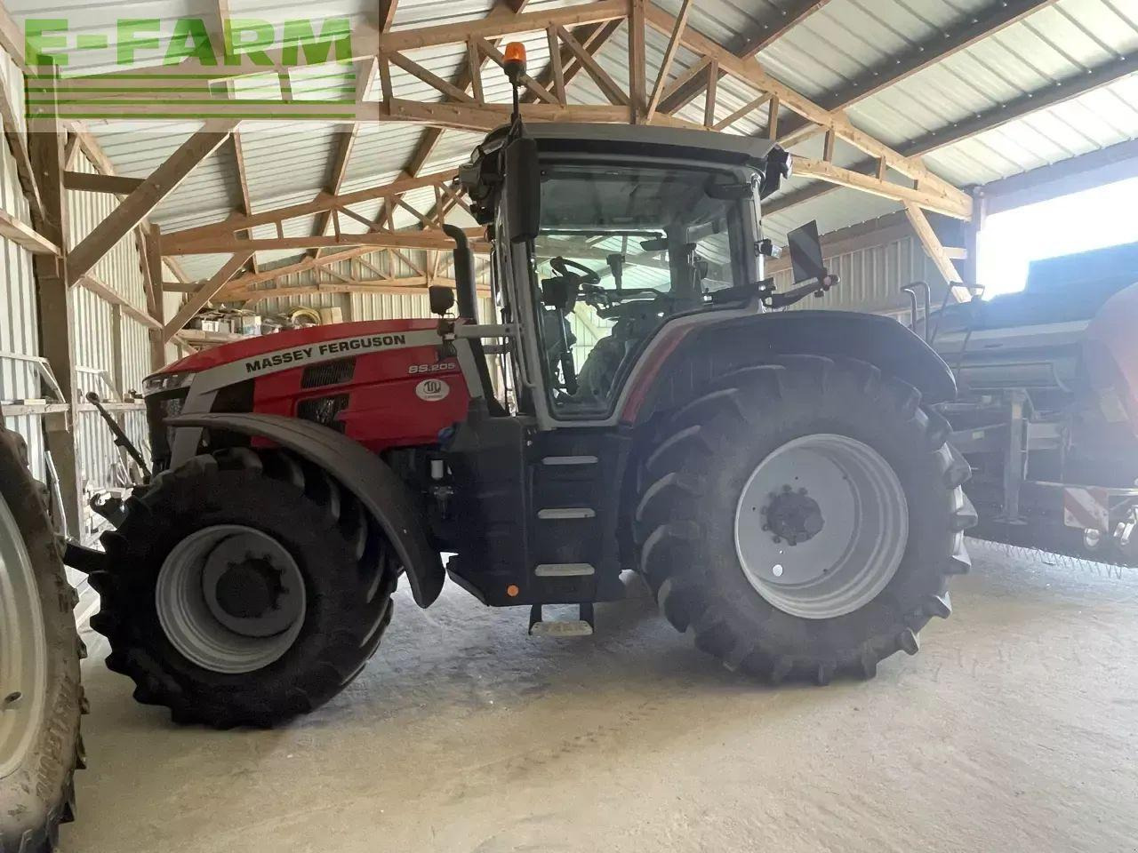 Massey Ferguson 8s.205 d7 - Τρακτέρ: φωτογραφία 3 Massey Ferguson 8s.205 d7 - Τρακτέρ: φωτογραφία 3