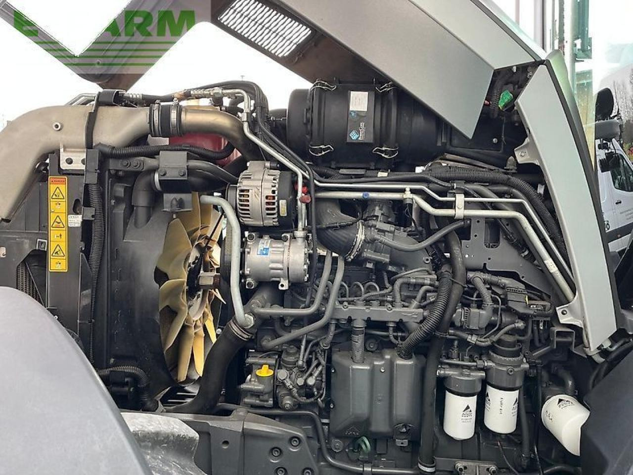 Τρακτέρ Massey Ferguson 8s.265: φωτογραφία 26