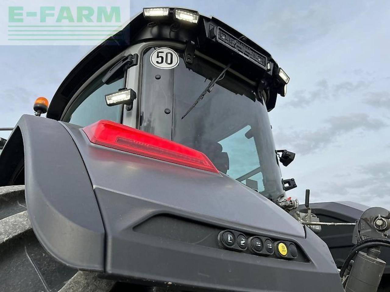 Τρακτέρ Massey Ferguson 8s.265: φωτογραφία 25