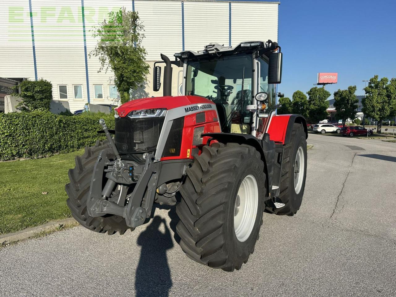 Massey Ferguson mf 8s.225 - Τρακτέρ: φωτογραφία 1 Massey Ferguson mf 8s.225 - Τρακτέρ: φωτογραφία 1