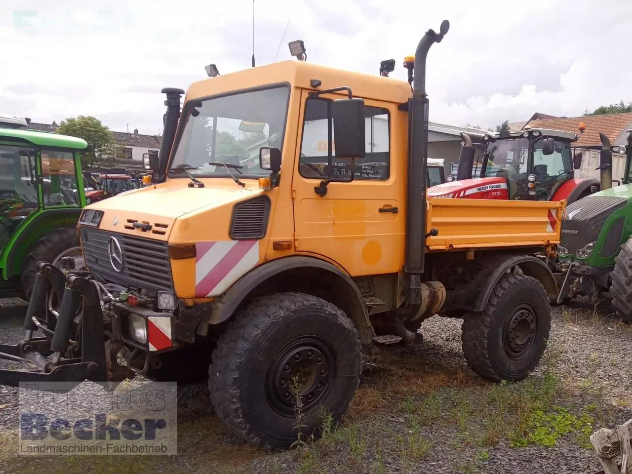 Mercedes-Benz unimog 1600 - Τρακτέρ: φωτογραφία 1 Mercedes-Benz unimog 1600 - Τρακτέρ: φωτογραφία 1