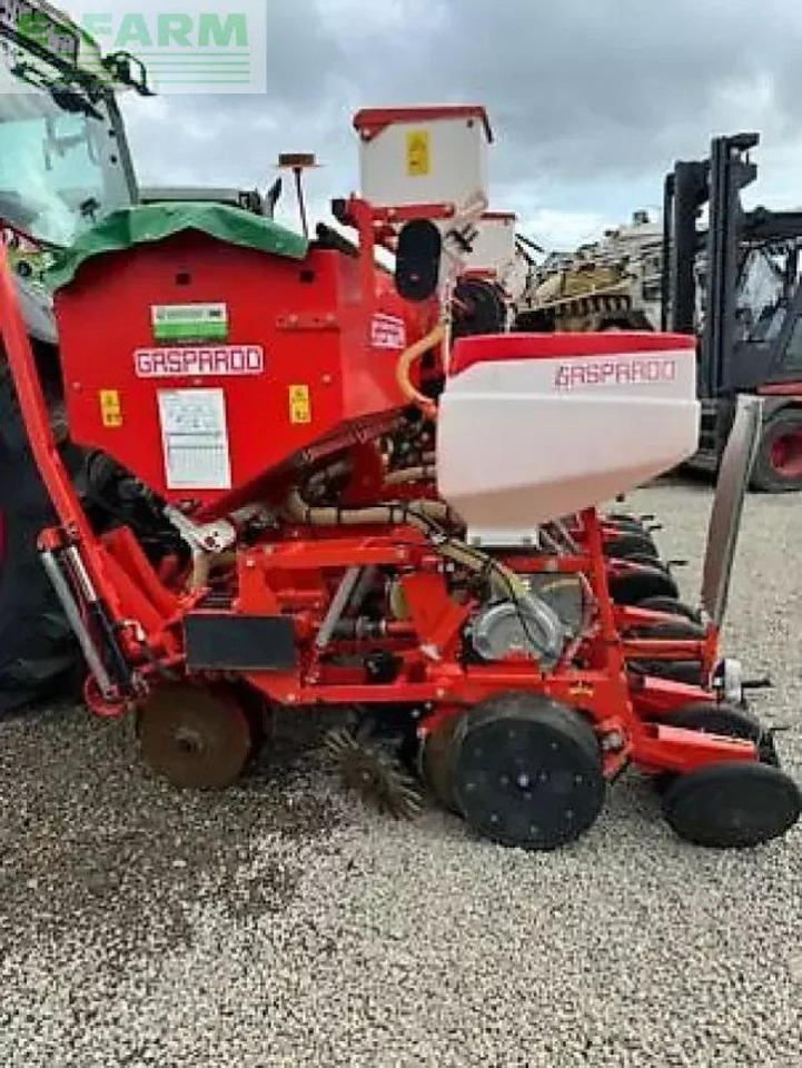 Mustang mte f6 - Σπαρτική μηχανή ακριβείας: φωτογραφία 4 Mustang mte f6 - Σπαρτική μηχανή ακριβείας: φωτογραφία 4