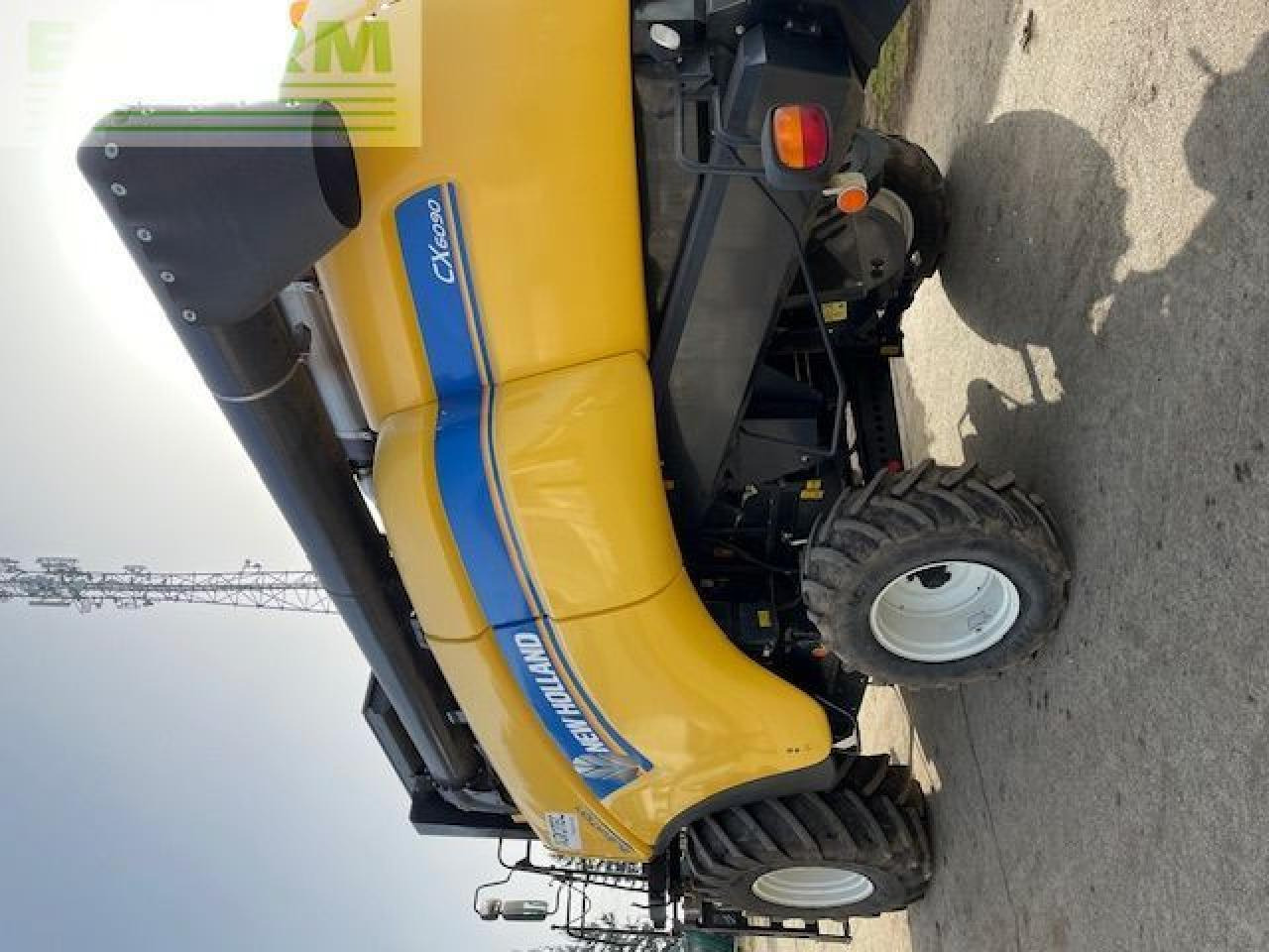 New Holland CX6090 - Θεριζοαλωνιστική μηχανή: φωτογραφία 5 New Holland CX6090 - Θεριζοαλωνιστική μηχανή: φωτογραφία 5