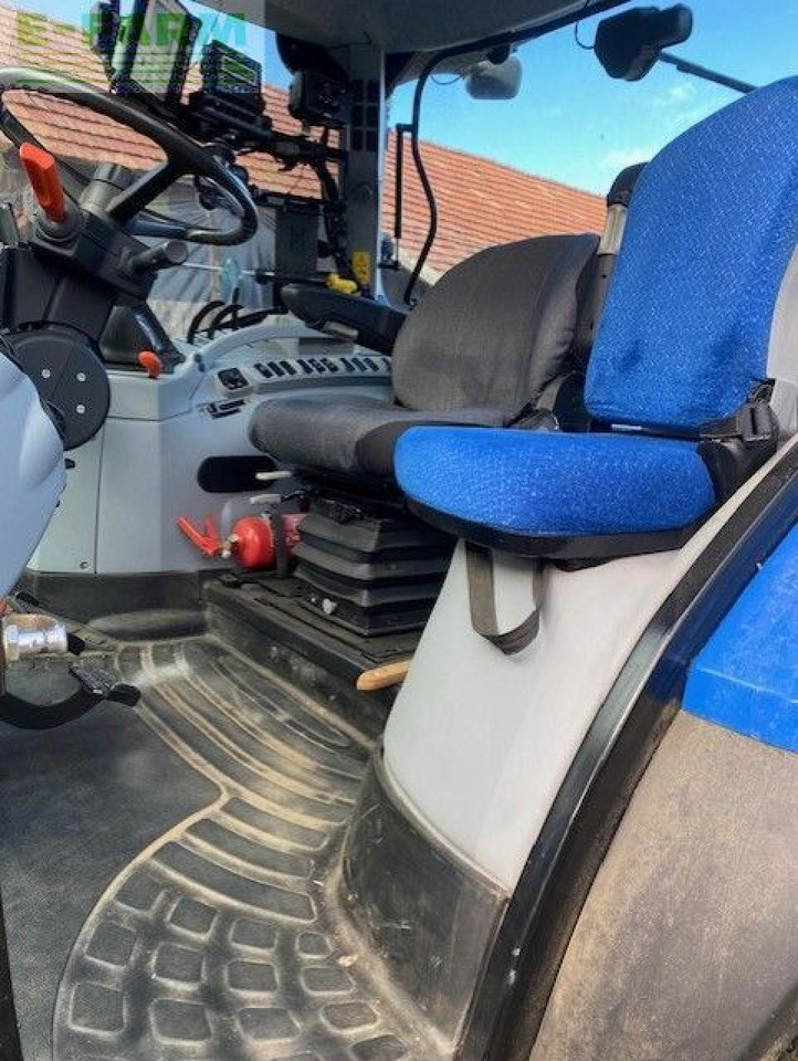 New Holland T6030 Delta Delta - Τρακτέρ: φωτογραφία 5 New Holland T6030 Delta Delta - Τρακτέρ: φωτογραφία 5