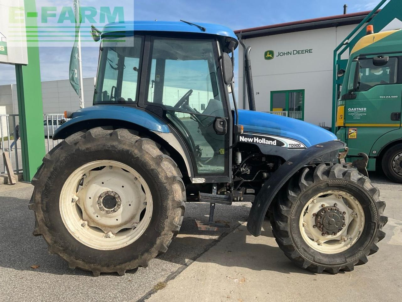 New Holland TD90D D - Τρακτέρ: φωτογραφία 5 New Holland TD90D D - Τρακτέρ: φωτογραφία 5