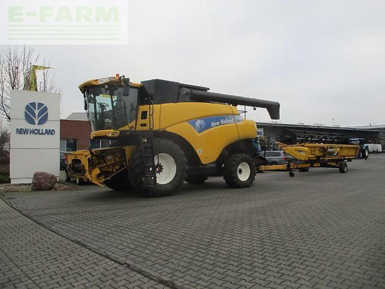New Holland cr 9060 / cr9060 - Θεριζοαλωνιστική μηχανή: φωτογραφία 1 New Holland cr 9060 / cr9060 - Θεριζοαλωνιστική μηχανή: φωτογραφία 1