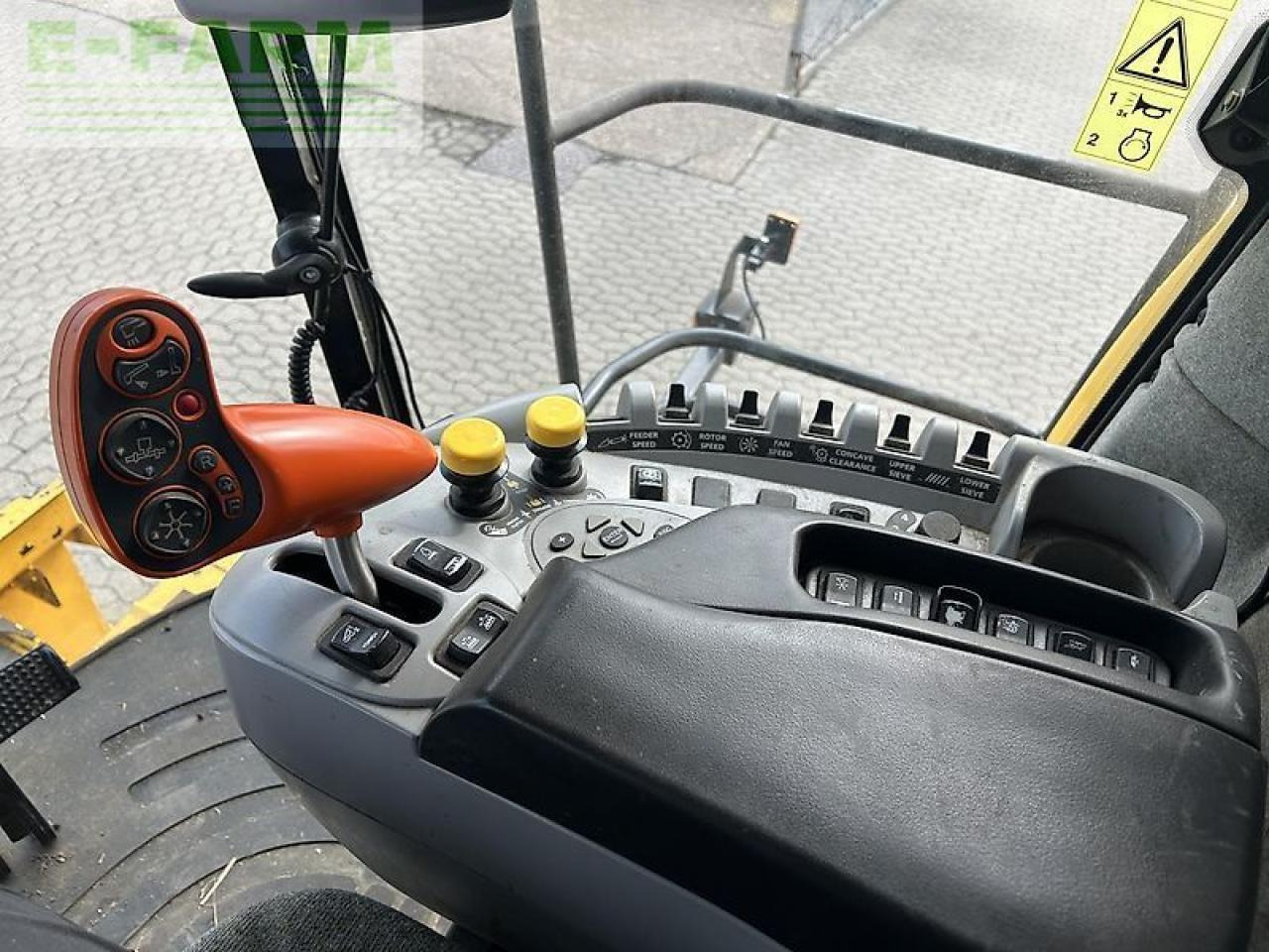 New Holland cr 980 - Θεριζοαλωνιστική μηχανή: φωτογραφία 4 New Holland cr 980 - Θεριζοαλωνιστική μηχανή: φωτογραφία 4