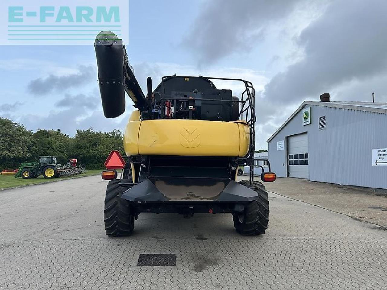 New Holland cr 980 - Θεριζοαλωνιστική μηχανή: φωτογραφία 2 New Holland cr 980 - Θεριζοαλωνιστική μηχανή: φωτογραφία 2