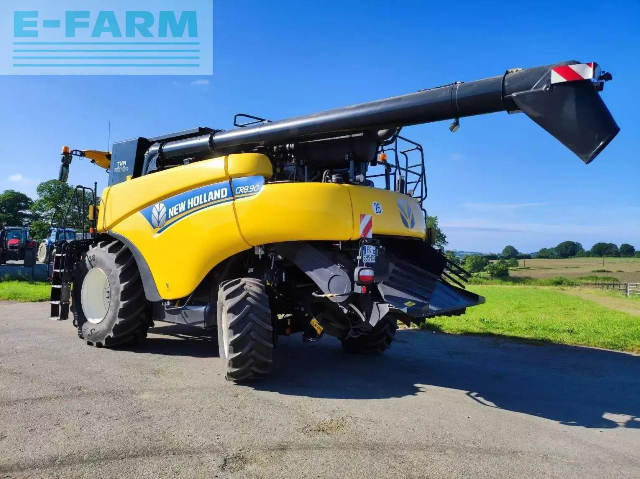 New Holland cr8.90 - Θεριζοαλωνιστική μηχανή: φωτογραφία 4 New Holland cr8.90 - Θεριζοαλωνιστική μηχανή: φωτογραφία 4