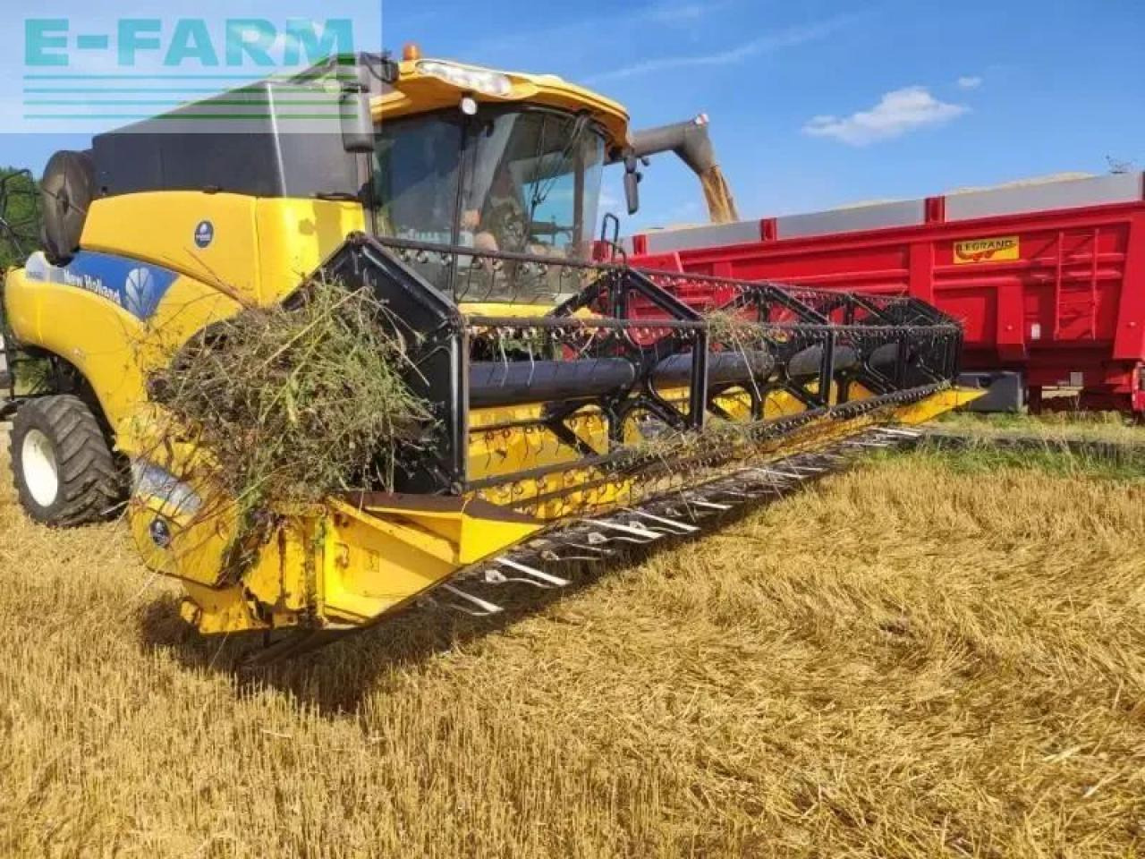 New Holland cr9060 - Θεριζοαλωνιστική μηχανή: φωτογραφία 2 New Holland cr9060 - Θεριζοαλωνιστική μηχανή: φωτογραφία 2