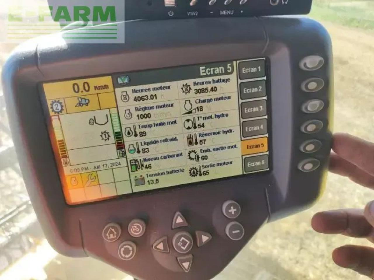 New Holland cr9060 - Θεριζοαλωνιστική μηχανή: φωτογραφία 3 New Holland cr9060 - Θεριζοαλωνιστική μηχανή: φωτογραφία 3