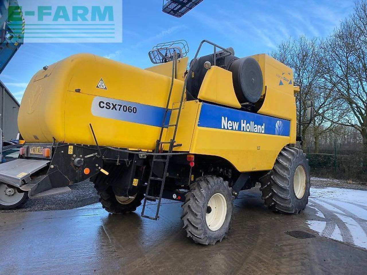 New Holland csx 7060 - Θεριζοαλωνιστική μηχανή: φωτογραφία 4 New Holland csx 7060 - Θεριζοαλωνιστική μηχανή: φωτογραφία 4