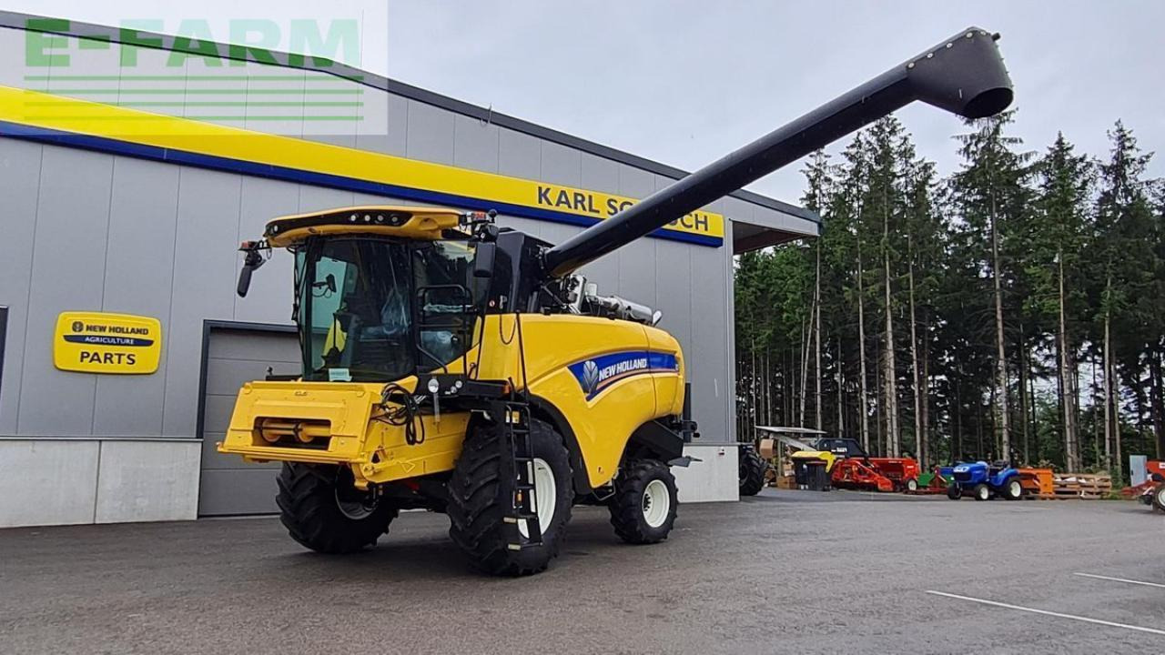 New Holland cx 5.80 - Θεριζοαλωνιστική μηχανή: φωτογραφία 1 New Holland cx 5.80 - Θεριζοαλωνιστική μηχανή: φωτογραφία 1