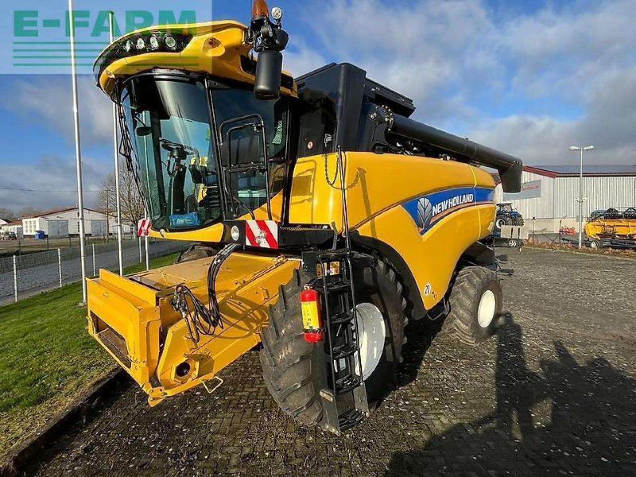 New Holland cx 6.90 schüttler mähdrescher + 7,6m sw + sww - Θεριζοαλωνιστική μηχανή: φωτογραφία 1 New Holland cx 6.90 schüttler mähdrescher + 7,6m sw + sww - Θεριζοαλωνιστική μηχανή: φωτογραφία 1
